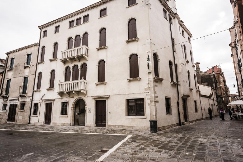Myplace Campo Santa Margherita Apartments Βενετία Εξωτερικό φωτογραφία