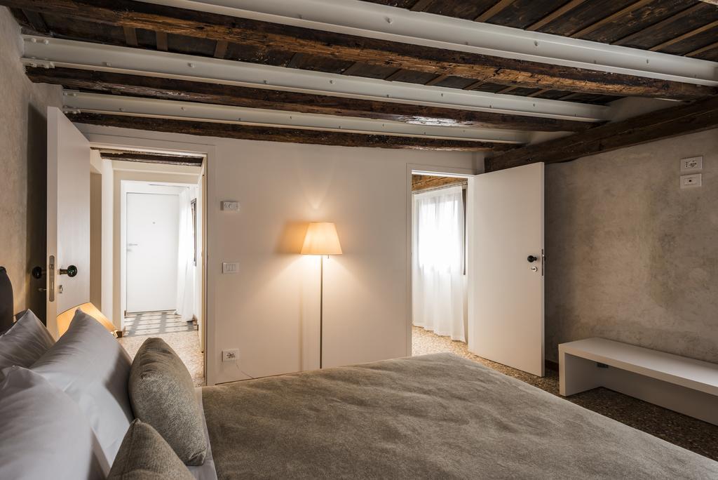Myplace Campo Santa Margherita Apartments Βενετία Εξωτερικό φωτογραφία