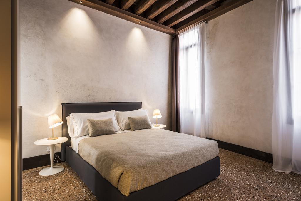 Myplace Campo Santa Margherita Apartments Βενετία Εξωτερικό φωτογραφία