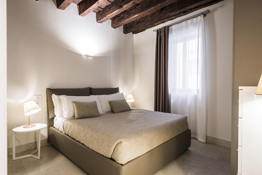 Myplace Campo Santa Margherita Apartments Βενετία Εξωτερικό φωτογραφία