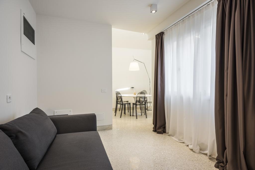 Myplace Campo Santa Margherita Apartments Βενετία Εξωτερικό φωτογραφία