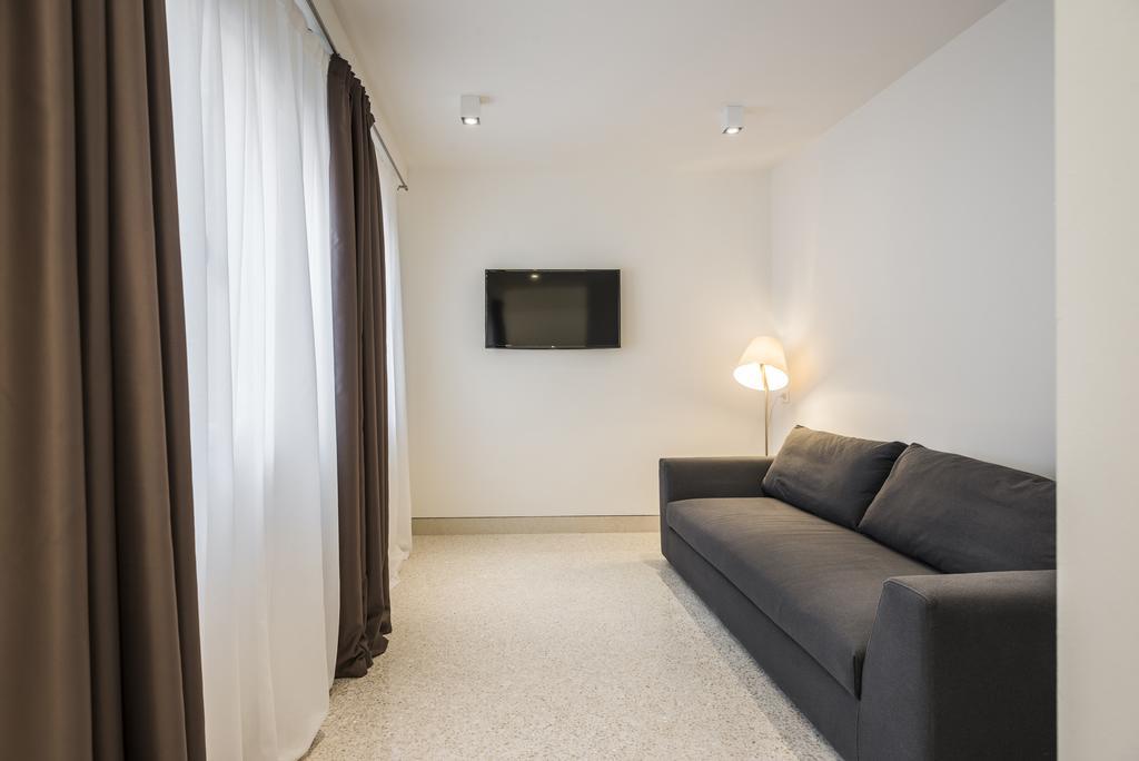 Myplace Campo Santa Margherita Apartments Βενετία Εξωτερικό φωτογραφία