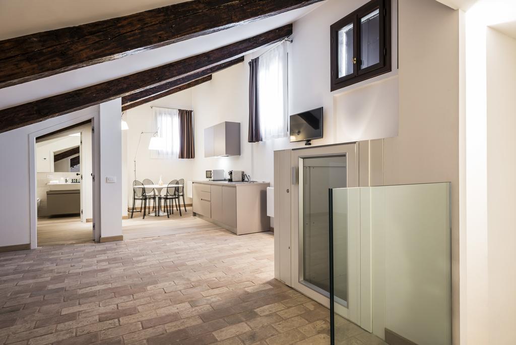 Myplace Campo Santa Margherita Apartments Βενετία Εξωτερικό φωτογραφία